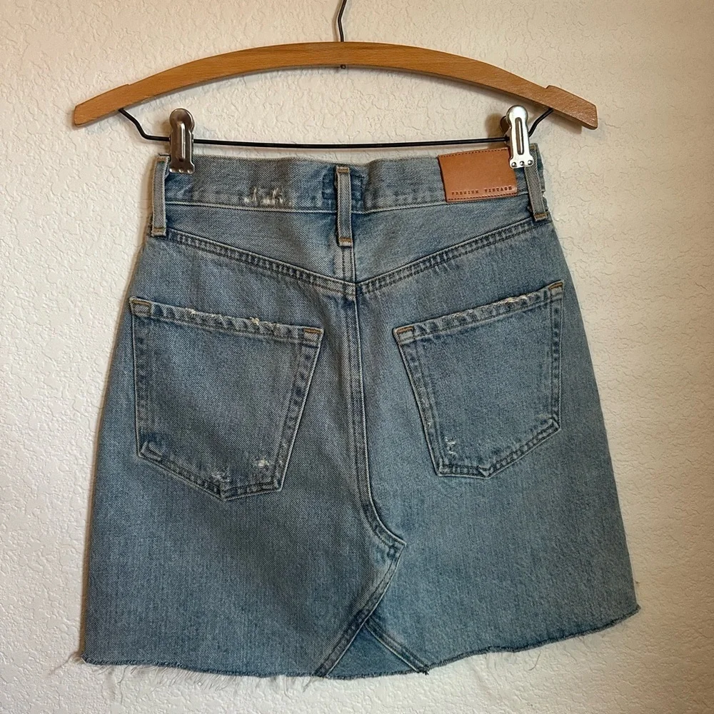 Citizens Of Humanity Astrid Mini Skirt in Archive High waisted - Picture 5 of 8